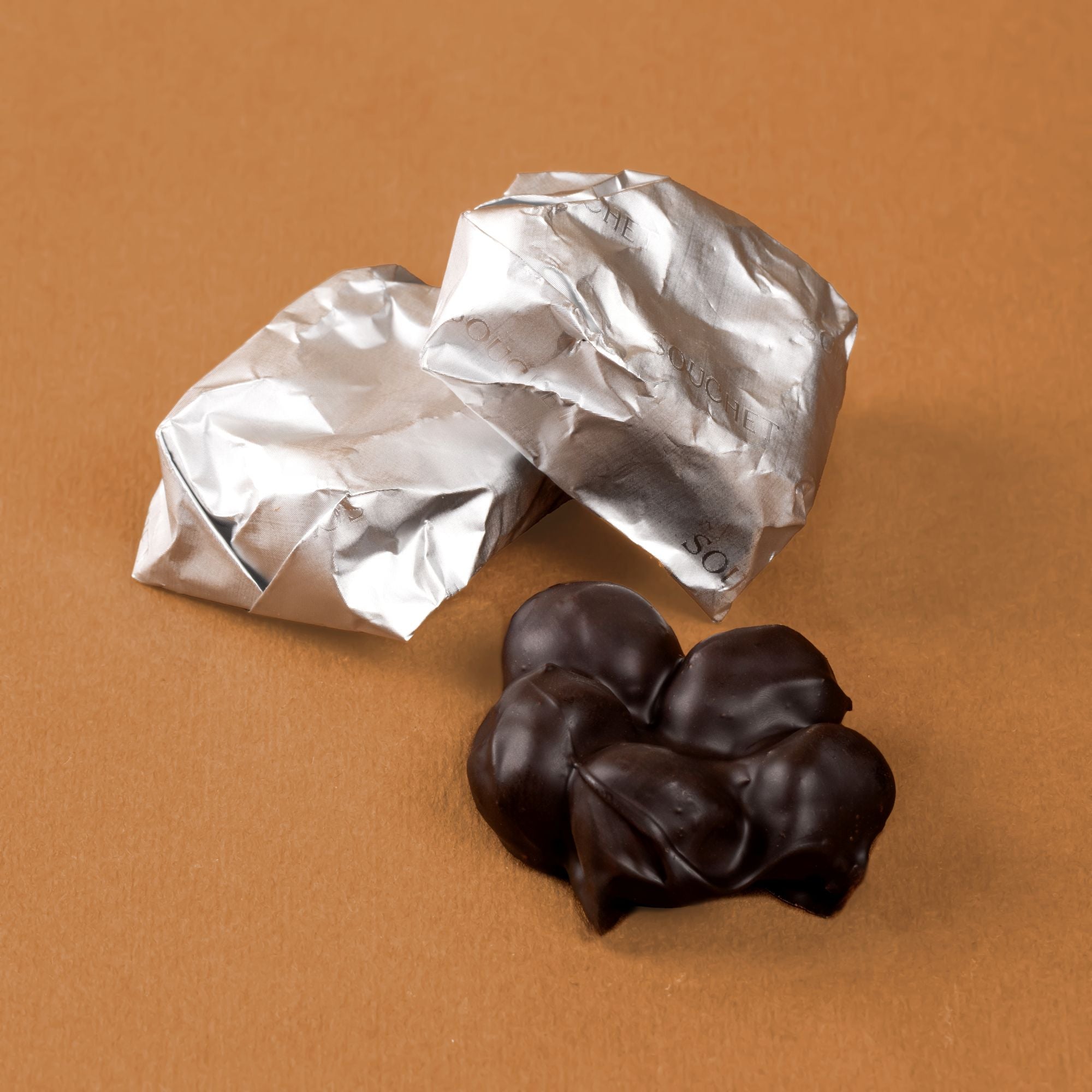 Dark Hazelnut Rocher 72%